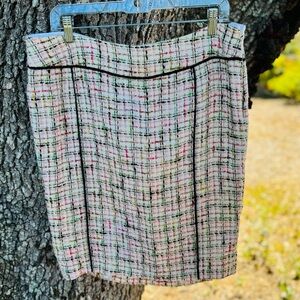Lafayette 148 New York pink and green tweed Quiet Luxury pencil skirt.Size 16